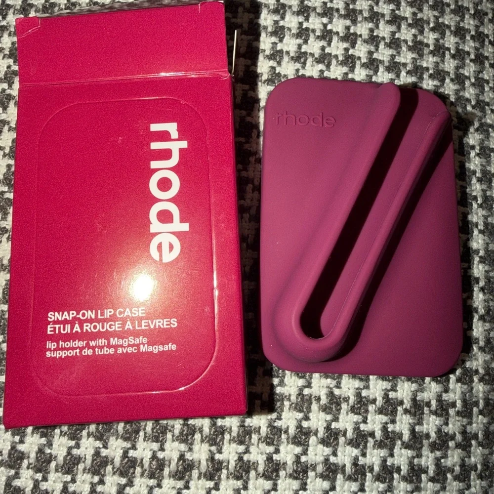 RHODE MagSafe Snap-On Lip Case in Deep Berry/Pink